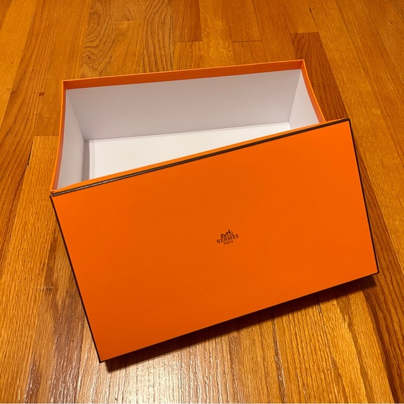 Hermes Gift Box - Picture 6 of 10